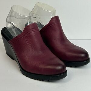 Sorel Women Wedge Mules After Hours Size 9M Rich Wine Waterproof Leather